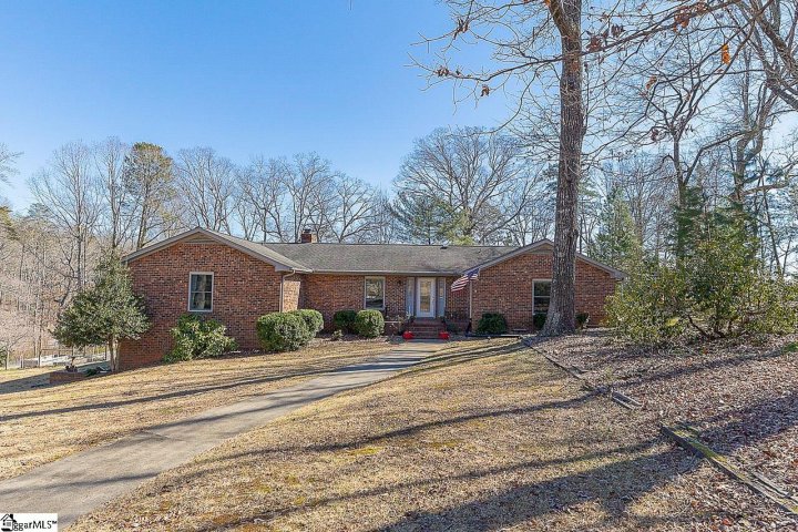 416 N Kensington Road sold home in Stratford Forest, Greenville, SC