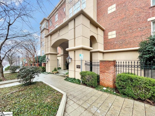 400 N Main Street Apt 305 sold home in 400 North Main, Greenville, SC