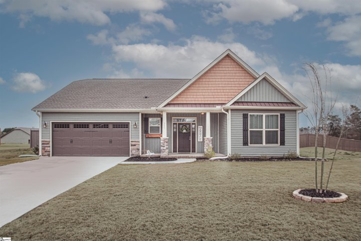 305 Ellsberry Way sold home in Timber Glen, Greer, SC