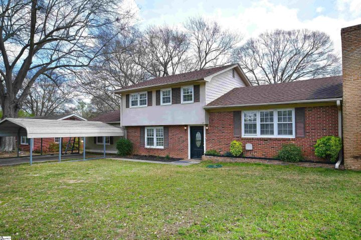 305 Maple Drive sold home in Peachtree Terrace, Mauldin, SC