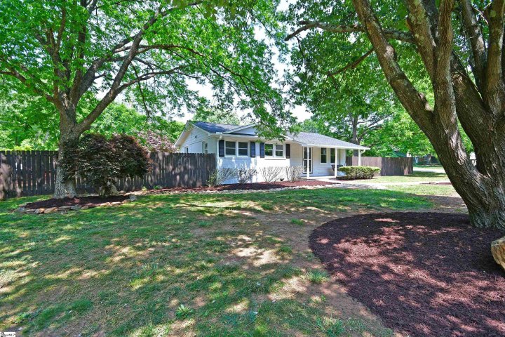 6100 Old Buncombe Road sold home in Rock View Heights, Greenville, SC