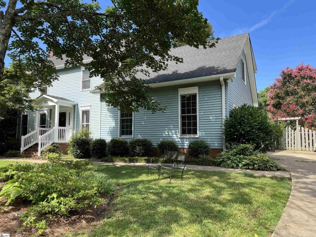 126 Oak Grove Lake Road sold home in Oak Pointe, Greenville, SC