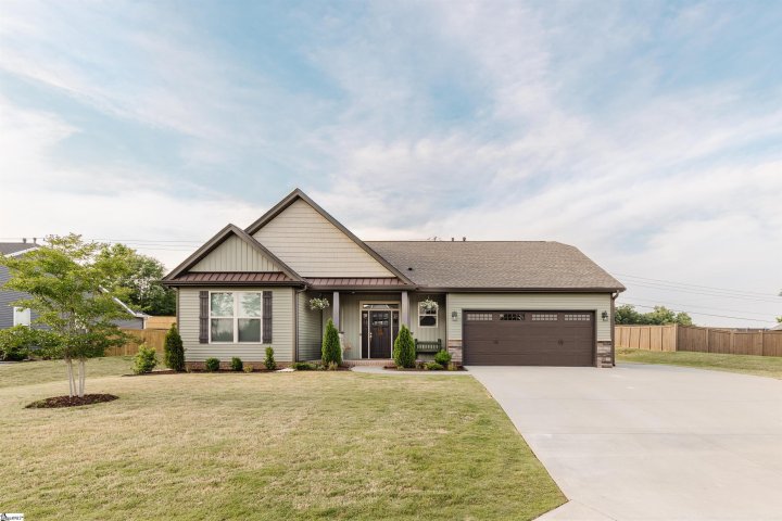 500 Bridlecrest Lane sold home in Timber Glen, Greer, SC