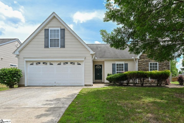 704 E Camelton Drive sold home in Reidville Crossing, Woodruff, SC
