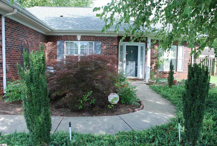 804 Palomino Court sold home in Steeple Chase, Simpsonville, SC