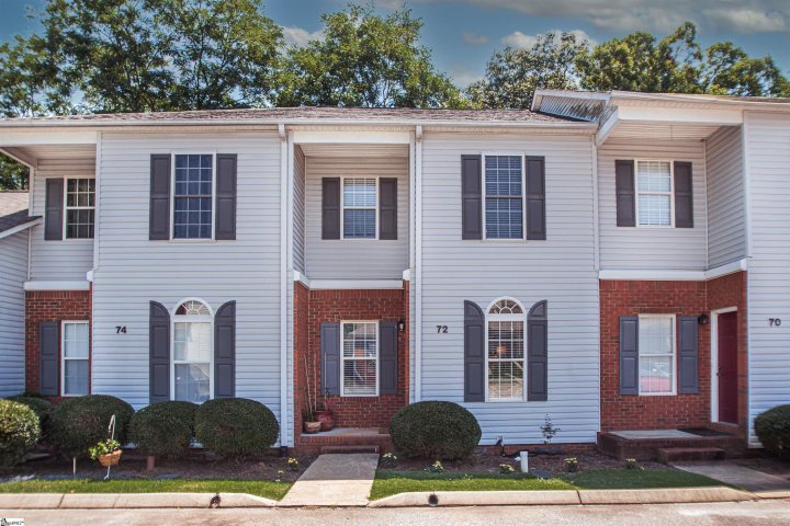 72 Huntress Drive sold home in Foxfield Common, Greer, SC
