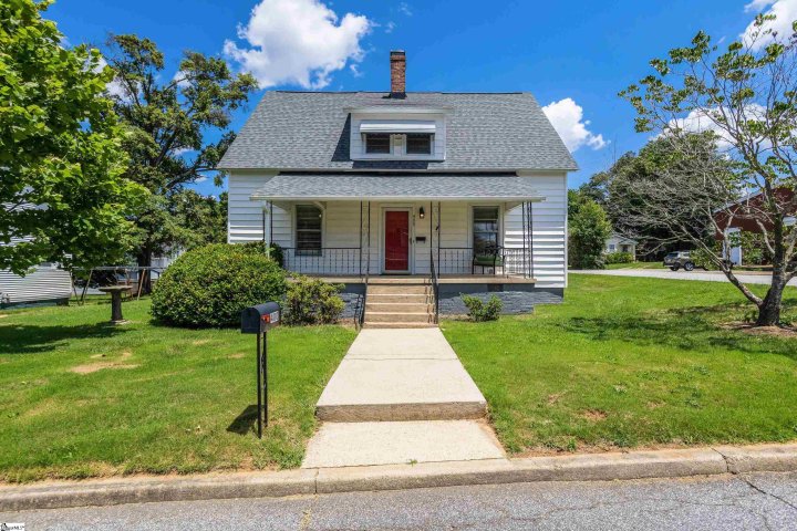 400 Connecticut Avenue sold home in Greer Mill Village, Greer, SC