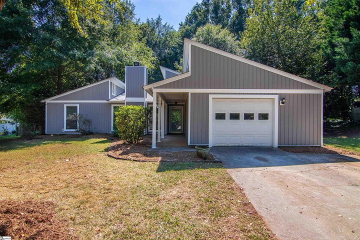 107 Ambergate Court sold home in Westminster Village, Greer, SC