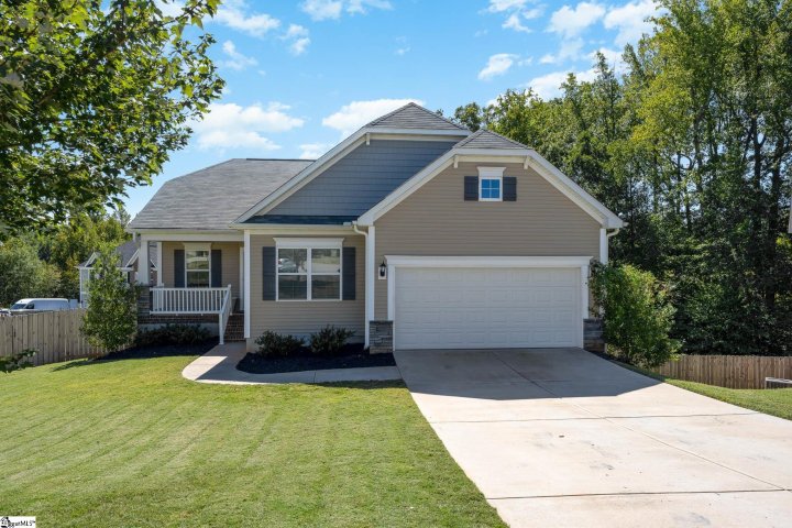 107 Hickory Park Court sold home in Woodlands At Autumn Glen, Spartanburg, SC