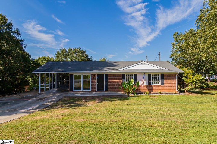 105 Stella Avenue sold home in Rock View Heights, Greenville, SC