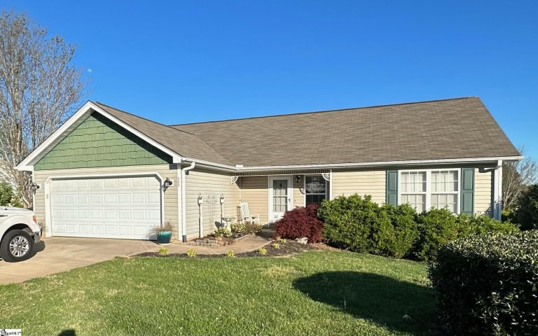 222 Fisher Lake Road sold home in Stillpointe, Lyman, SC