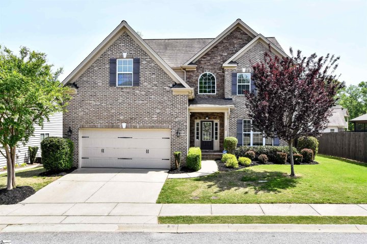 208 Bergen Lane sold home in The Overlook At Bells Creek, Simpsonville, SC