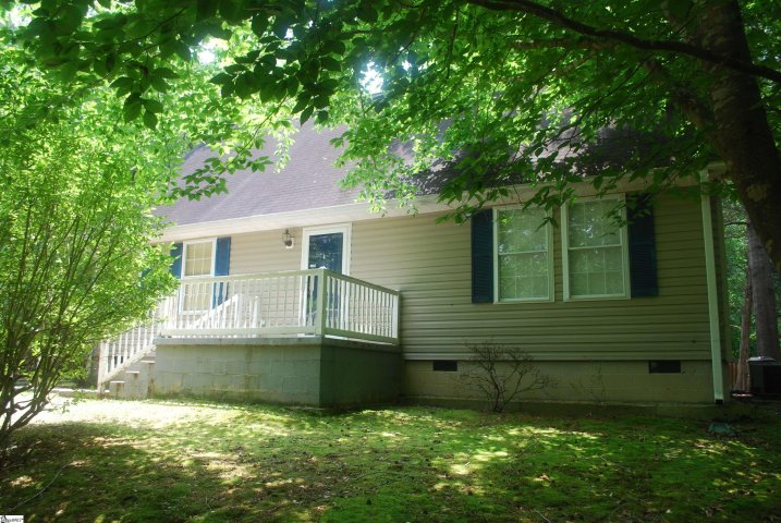 321 Grandwood Boulevard sold home in Fairview Forest, Gray Court, SC