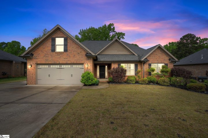 811 E Frank Bush Avenue sold home in Bush Fork, Inman, SC
