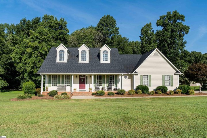 311 Shallowford Drive sold home in Shallowford, Boiling Springs, SC