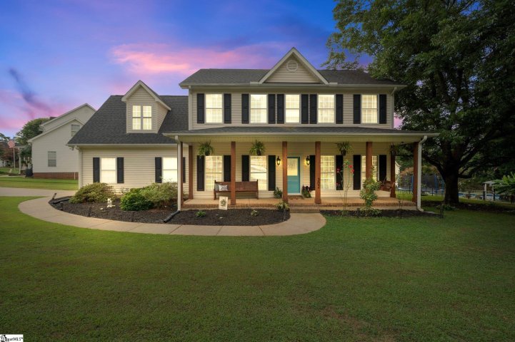 302 Oak Wind Circle sold home in Country Meadows, Greer, SC
