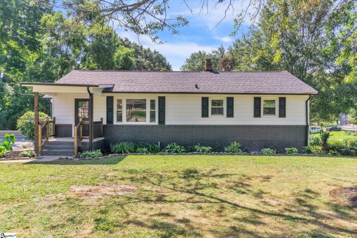 302 Grigsby Avenue sold home in A G Wyatt Estate, Easley, SC