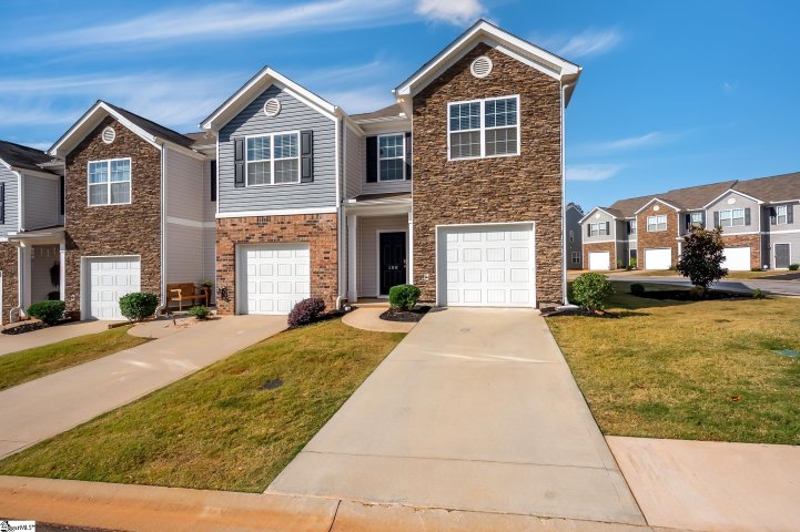 100 Moorlyn Lane sold home in Brushy Creek Townes, Greer, SC