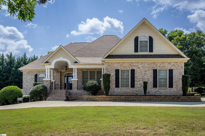 100 Creek Crossing Way sold home in Silver Ridge Farms, Greer, SC