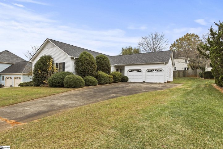 48 Oak Grove Lake Road sold home in Oak Pointe, Greenville, SC