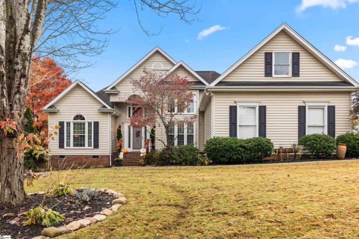 2 Smith Hollow Drive sold home in Pelham Creek, Greenville, SC