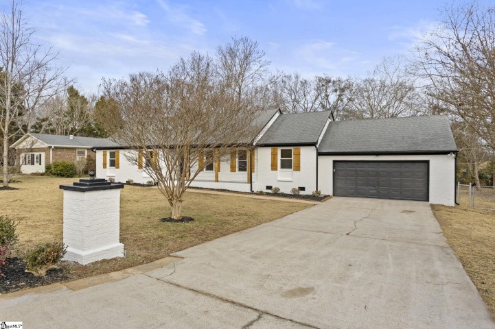 5009 Bridle Path Lane sold home in Pelham Woods, Greenville, SC
