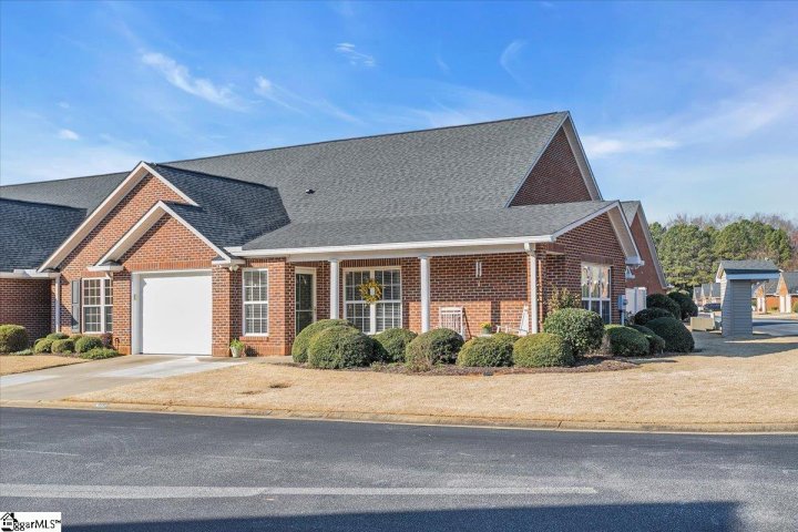 500 Garden Spring Drive sold home in Coopers Lake, Simpsonville, SC