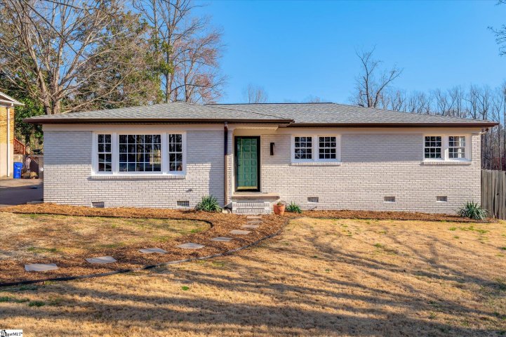 8 Dera Street sold home in Pleasantburg Forest, Greenville, SC