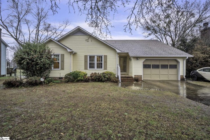 15 Fairview Place sold home in Fairview Place, Greer, SC