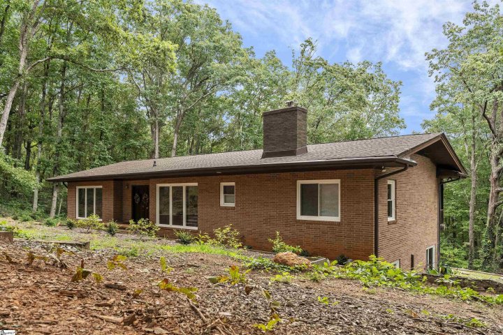 17 Woodhaven Drive sold home in Paris Mt Area, Greenville, SC