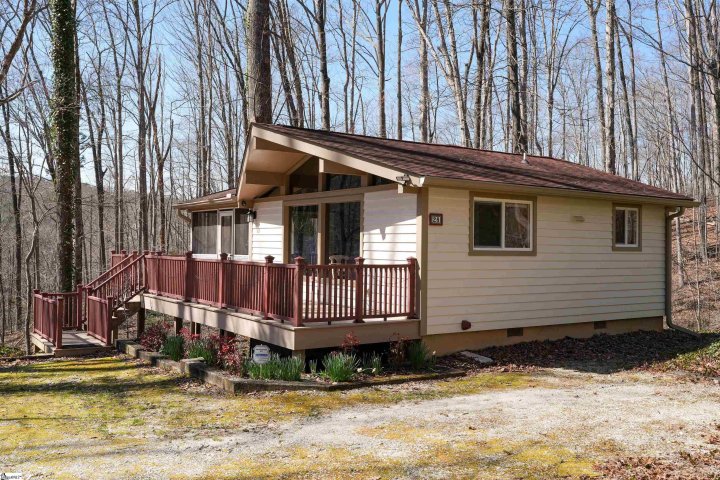 28 Forest Drive sold home in Look Up Forest, Travelers Rest, SC