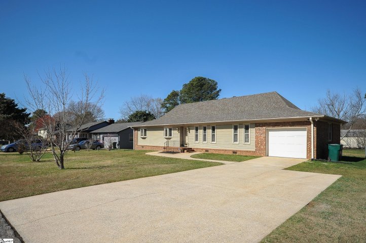 206 Leake Street sold home in Bishop Heights, Mauldin, SC