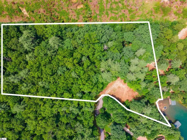 E 18 Lake View Court sold home in The Cliffs At Keowee Falls North, Salem, SC