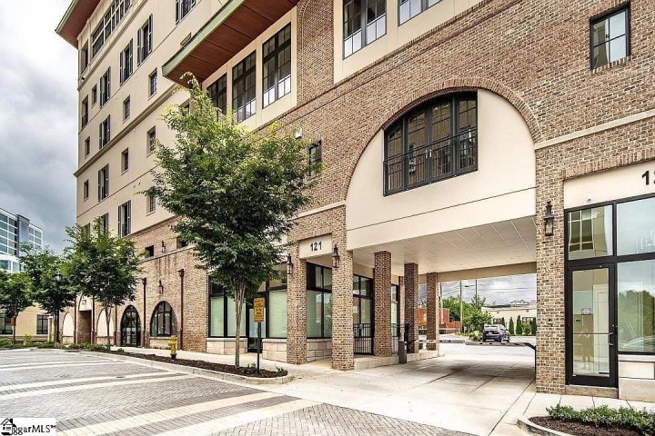 121 Rhett Street Unit # 402 sold home in 121 Rhett Street, Greenville, SC