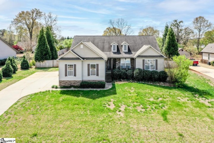 212 Brown Farm Way sold home in Silver Meadows, Taylors, SC