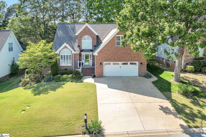 404 Austin Woods Court sold home in Chestnut Hill Plantation, Greer, SC