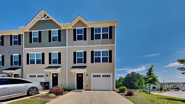 100 Coldwater Creek Court sold home in Baldwin Ridge, Simpsonville, SC