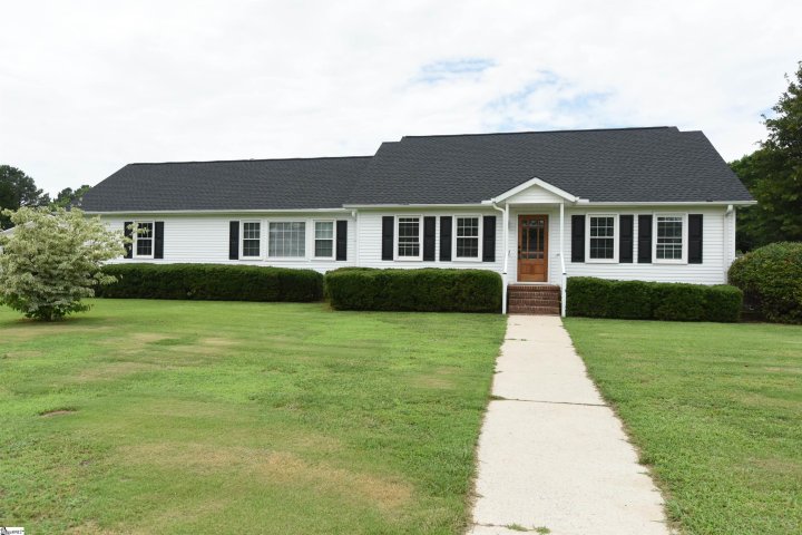 201 Andulusian Trail sold home in Heritage Lakes, Simpsonville, SC