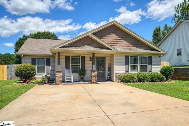 610 Nature Walk Way sold home in Woods Creek Crossing, Inman, SC