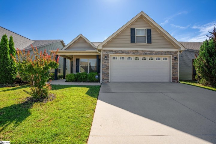 727 Bankston Drive sold home in Wynbrook, Boiling Springs, SC
