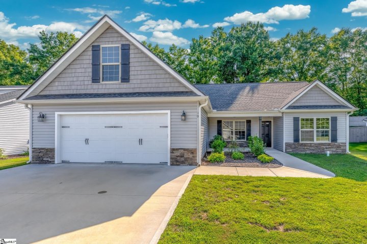 10 Lockeland Park Drive sold home in Lockeland Park, Simpsonville, SC