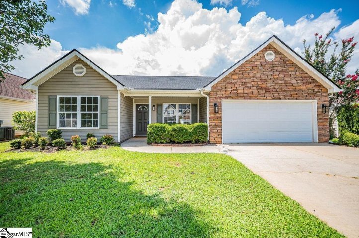 3 Heatherfield Drive sold home in Fairview Chase, Simpsonville, SC
