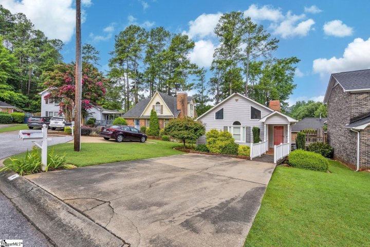 8 Twining Terrace sold home in Arbours, Spartanburg, SC