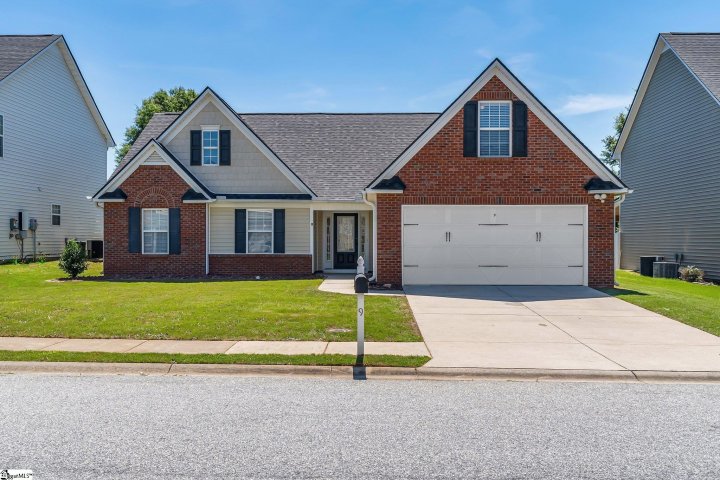 9 Kirkshire Lane sold home in Fairview Pointe, Simpsonville, SC