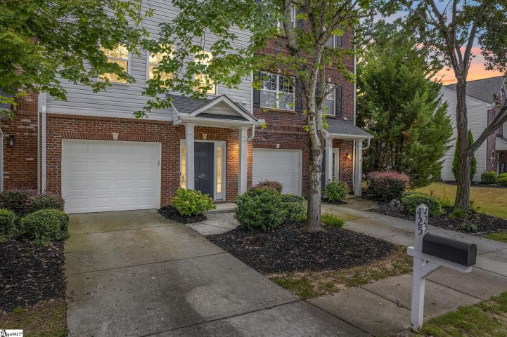 425 Woodbark Court sold home in Crescentwood Village, Mauldin, SC