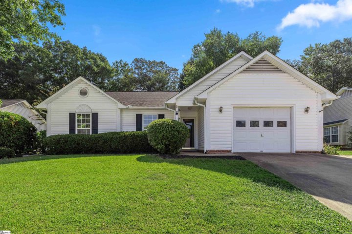 304 N Autumn Crest Place sold home in Pheasant Ridge, Taylors, SC