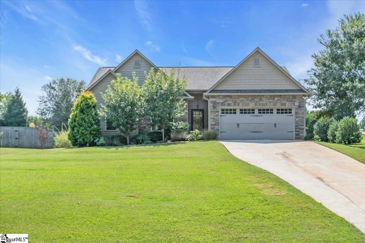 311 Cliffrose Court sold home in Lancaster Farms, Spartanburg, SC