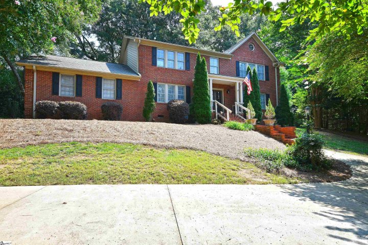 209 Pine Ridge Drive sold home in Smithfields, Easley, SC