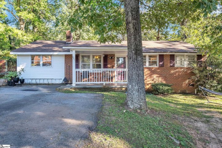 421 High Valley Boulevard sold home in Fresh Meadow Farms, Greenville, SC