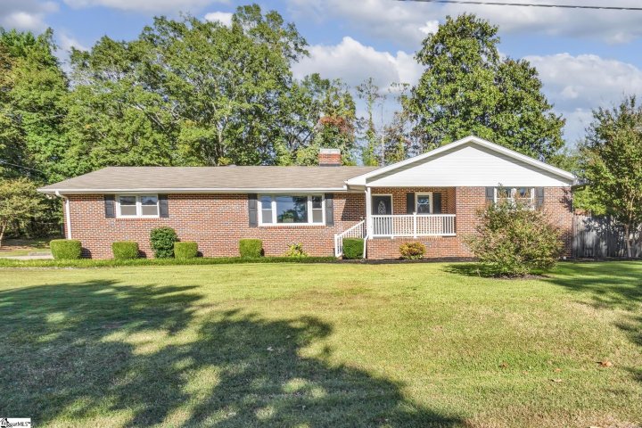 17 Astor Street sold home in McSwain Gardens, Greenville, SC